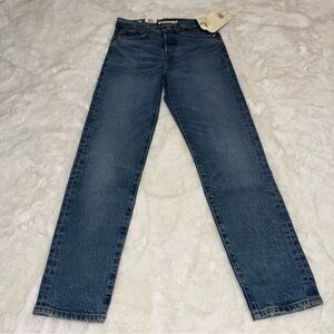 NEW levi’s wedgie jeans